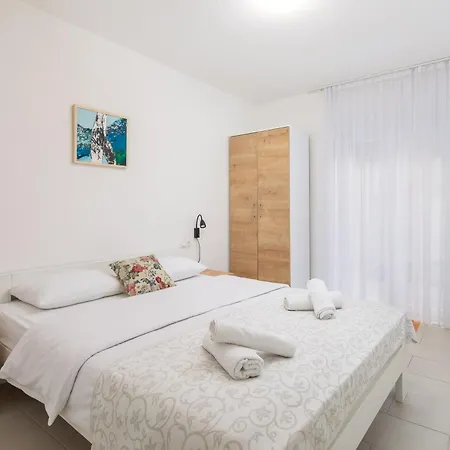Apartments Knez Makarska Exterior photo